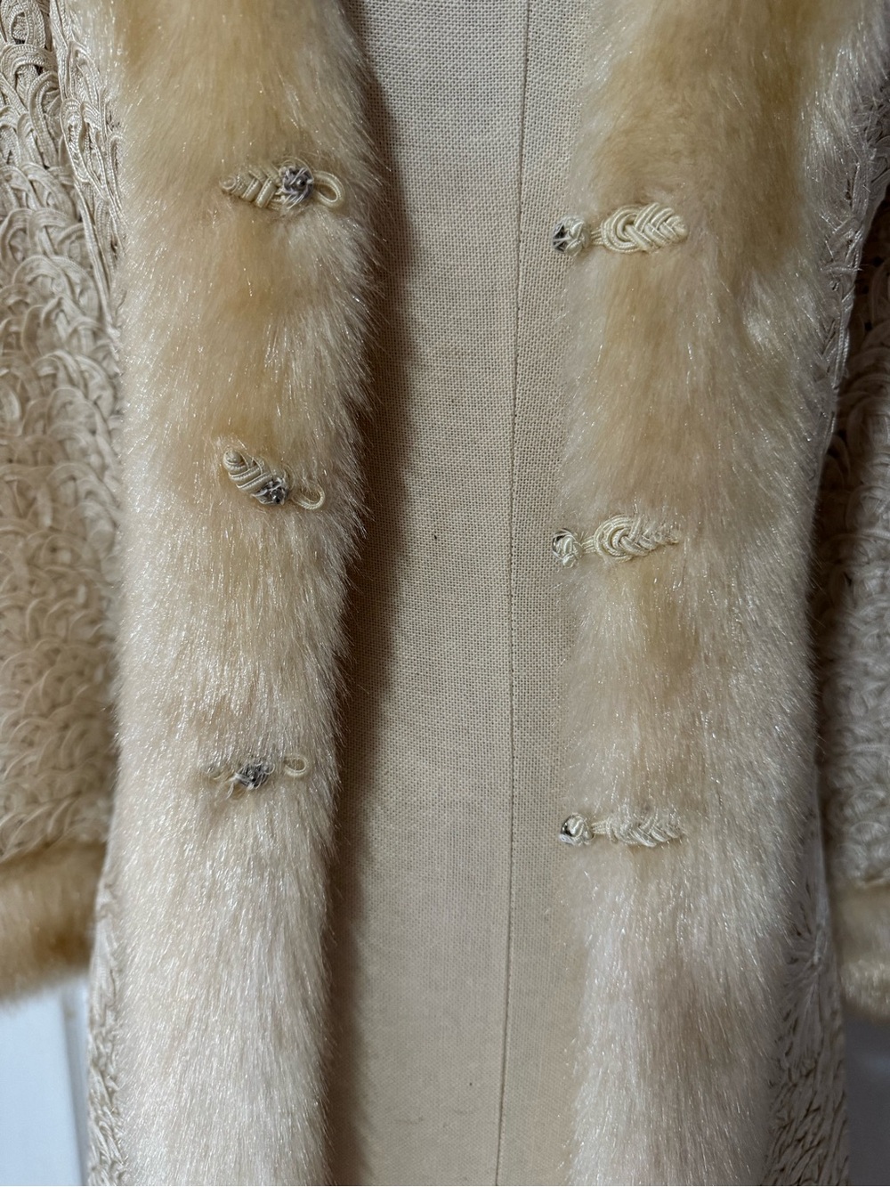 Vintage Sue Wong Nocturne Embroidered Champagne/Ivory Coat Faux Fur Trim Size - Picture 14 of 16